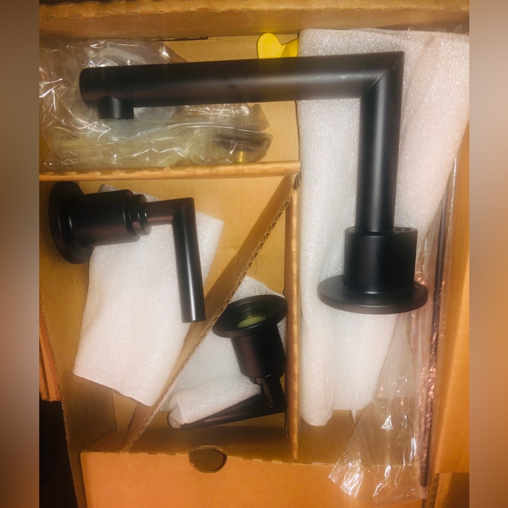 MOEN Arris Matte Black 2-Handle 8" Widespread Bathroom Faucet Trim TS43002BL NEW
